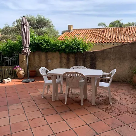 Rez-de-villa Avec Terrasses Et Jardin