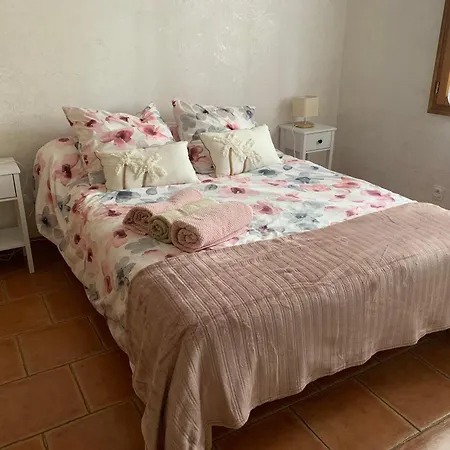 Rez-de-villa Avec Terrasses Et Jardin Сasa de vacaciones *